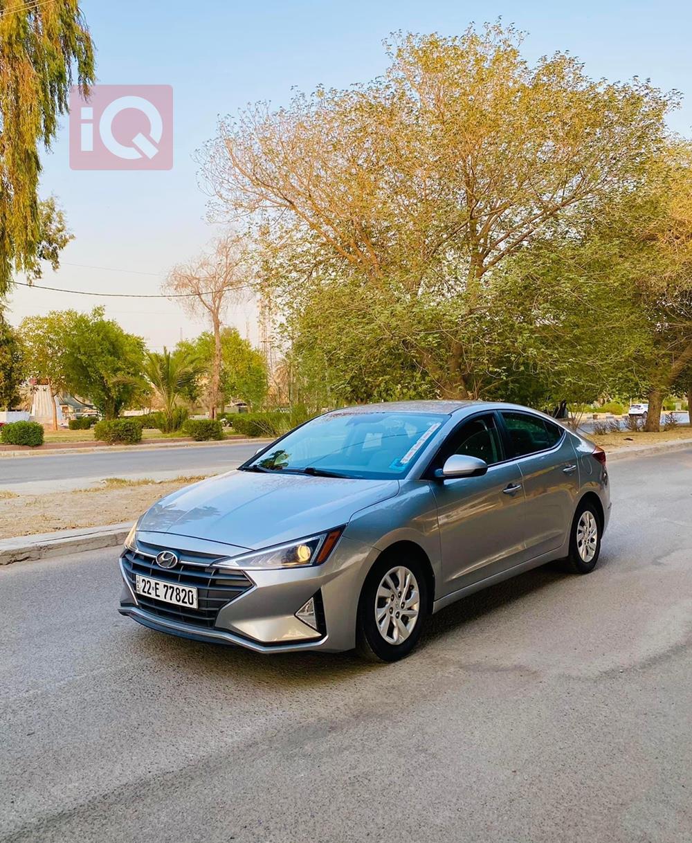 هیوندای ئەلەنترا